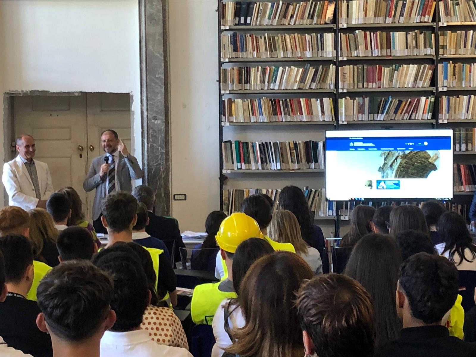 Cerimonia di premiazione del Concorso di idee "L'Ecomuseo. Il futuro della memoria" nella Biblioteca moderna della Soprintendenza Abap per le province di Caserta e Benevento